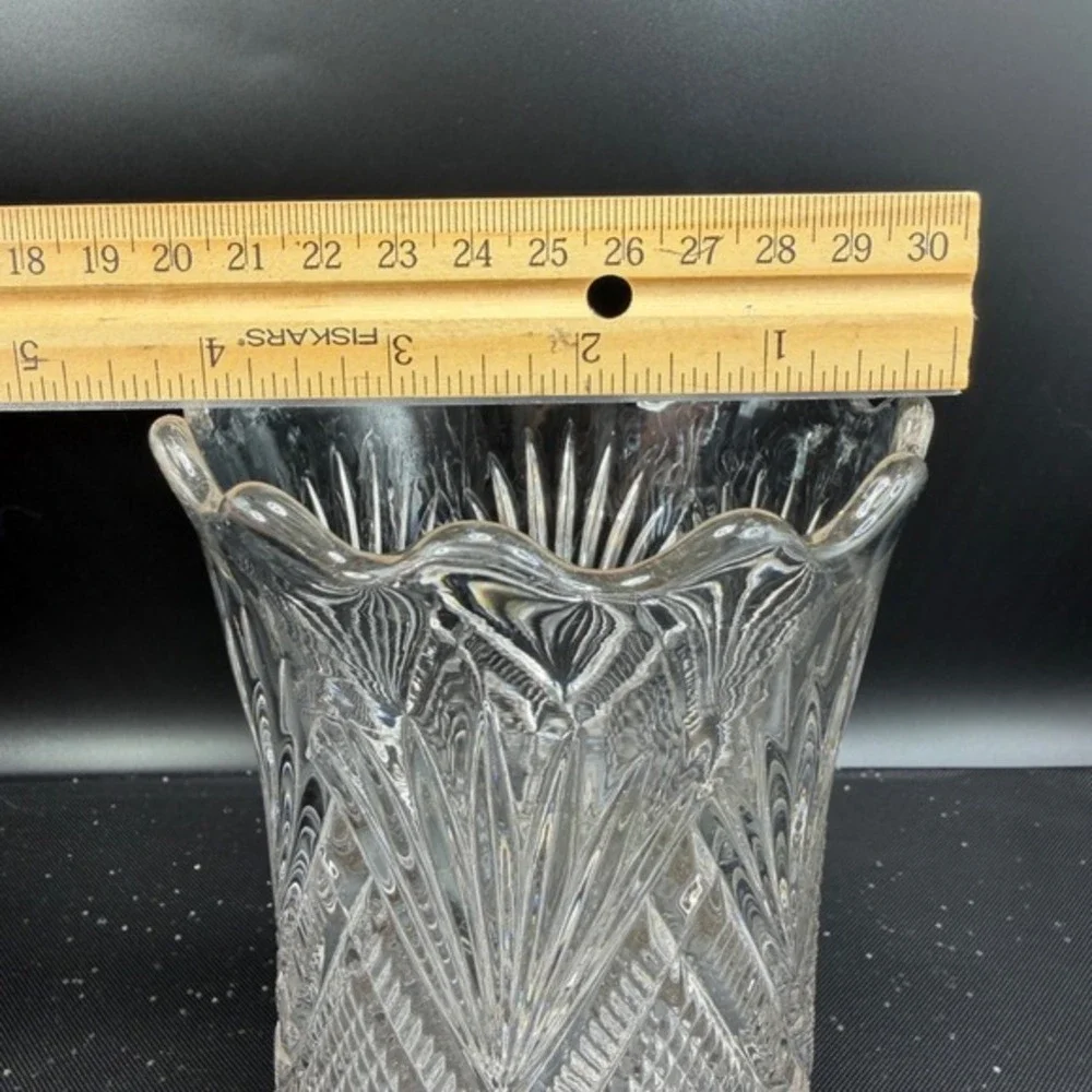 Antique Manganese UV Glow Glass Vase‎ Scalloped Rim Diamond Fan Pattern PENNOVA